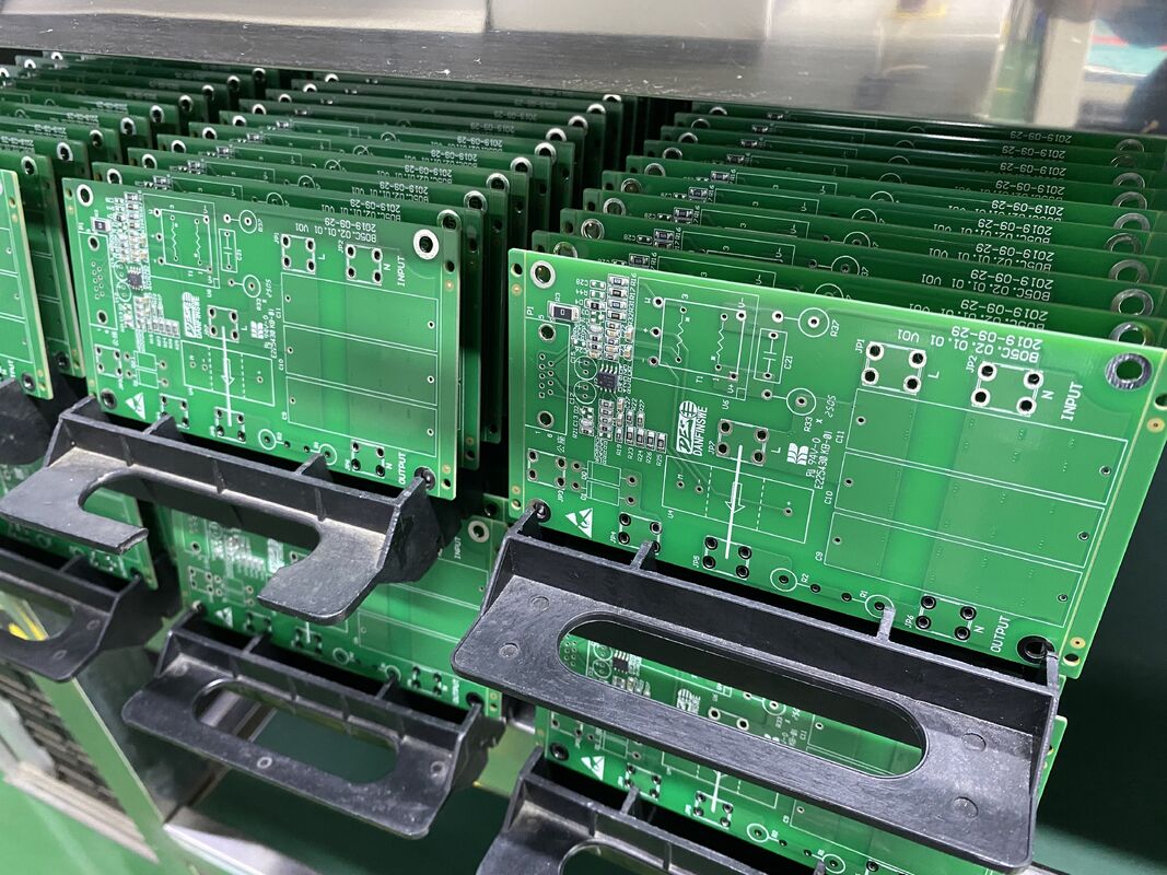 Diameter Lubang Minimum 01mm Perakitan PCB Komunikasi 6 Lapis High Tg170 dan High Tg180 Dioptimalkan untuk Perangkat Komunikasi