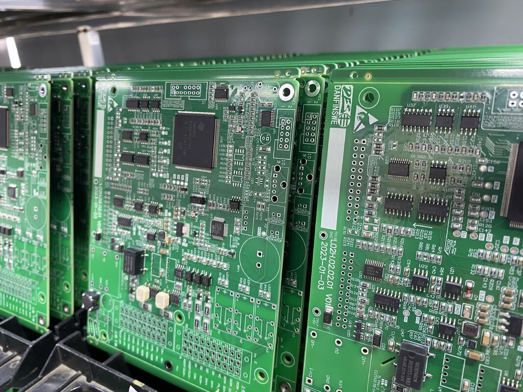 Diameter Lubang Minimum 01mm Perakitan PCB Komunikasi 6 Lapis High Tg170 dan High Tg180 Dioptimalkan untuk Perangkat Komunikasi