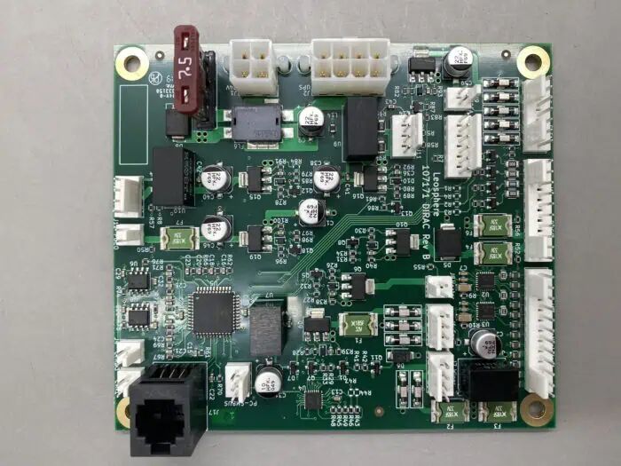 Perakitan PCB Cepat dengan Material FR-4 4 Lapis dan Diameter Lubang Minimum 0,10mm untuk Aplikasi Otomotif