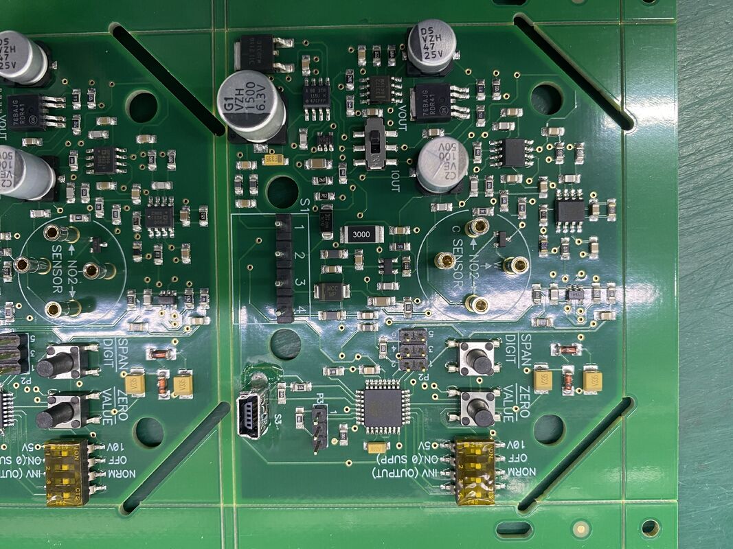 Ketebalan 0.3mm 6mm Perakitan Manufaktur PCB Industri Memanfaatkan Warna Soldermask Kuning Memastikan dan Solusi Sirkuit Tahan Lama