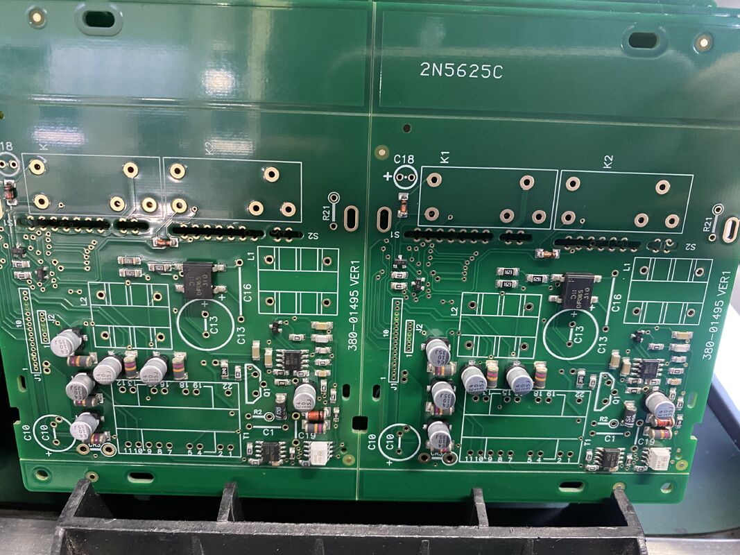 Ketebalan maksimum T lebih besar dari 4,5 mm Perhimpunan PCB Industri Menawarkan Kemampuan perakitan untuk papan sirkuit cetak tugas berat