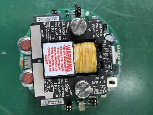 Ketebalan 0,8 mm hingga 2,0 mm Rigid Circuit Board Manufacturing Providing Square PCB Outline Dirancang untuk Manufaktur Elektronik